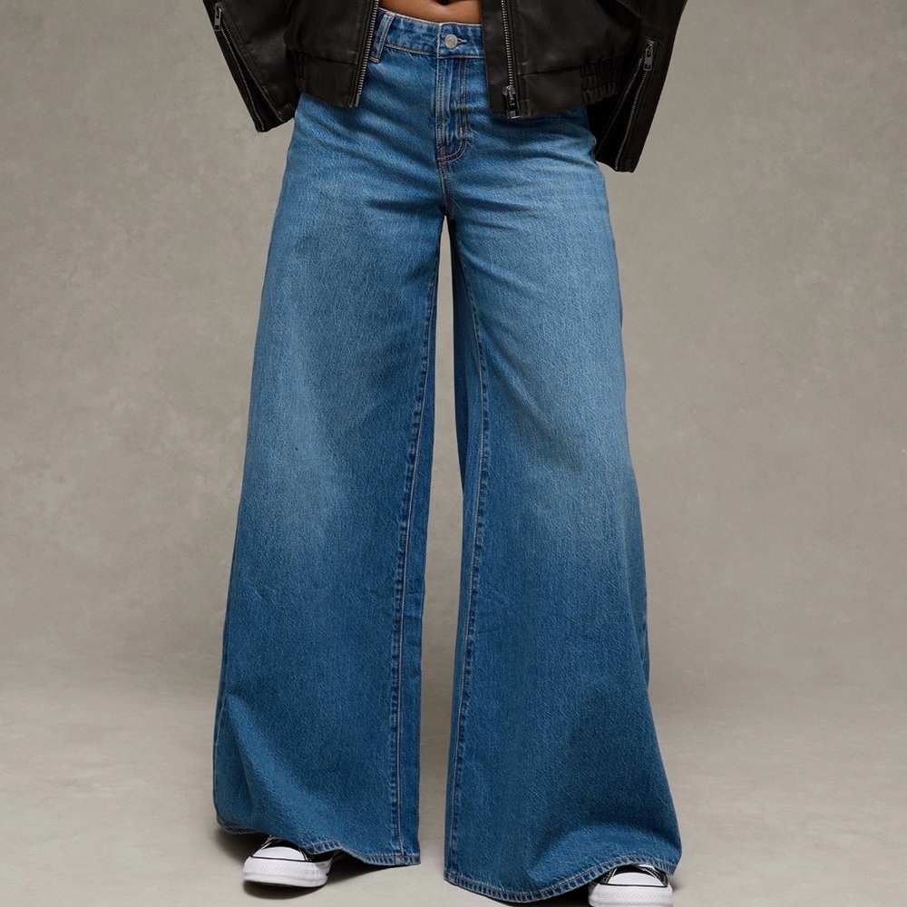 American Eagle Outfitters A-Line baggy fit